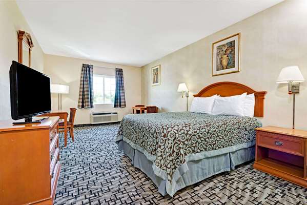  - Days Inn Bethel - I-84, Exit 8