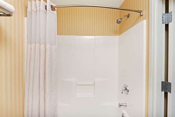  - Days Inn Bethel - I-84, Exit 8