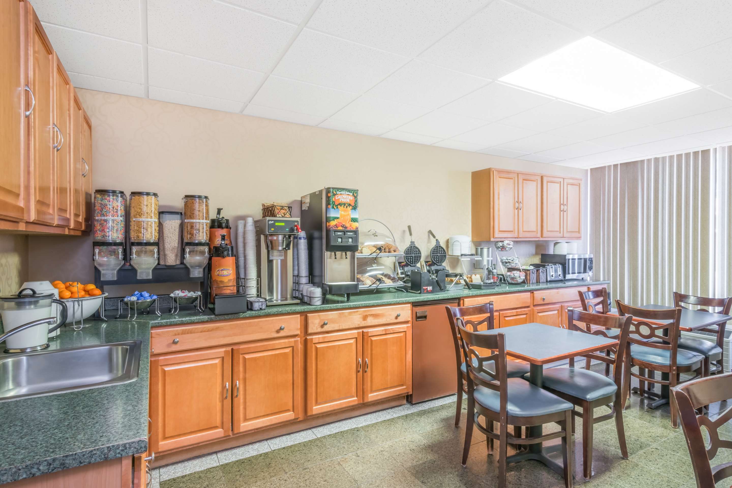 Property amenity | Howard Johnson by Wyndham Gillette