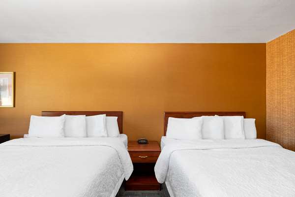  - Howard Johnson Inn Gillette - I-90, Exit 128