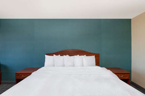  - Howard Johnson Inn Gillette - I-90, Exit 128