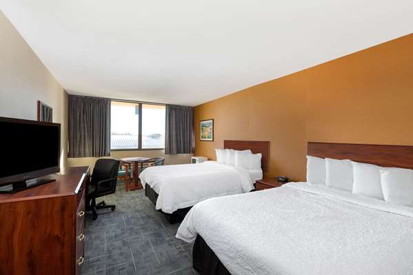  - Howard Johnson Inn Gillette - I-90, Exit 128
