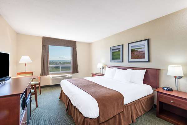  - Super 8 Hotel Windsor