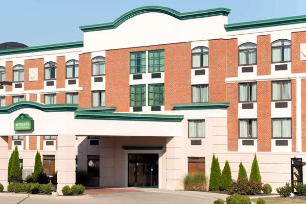 Exterior view - Wingate by Wyndham Hotel Fairborn