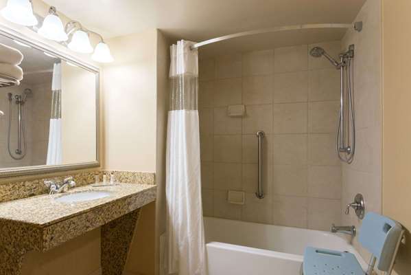  - Wingate by Wyndham Hotel Fairborn