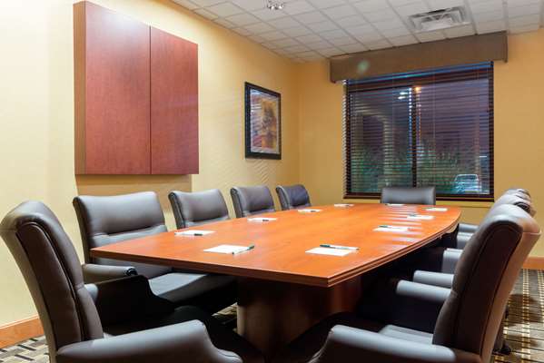  - Wingate by Wyndham Hotel Fairborn