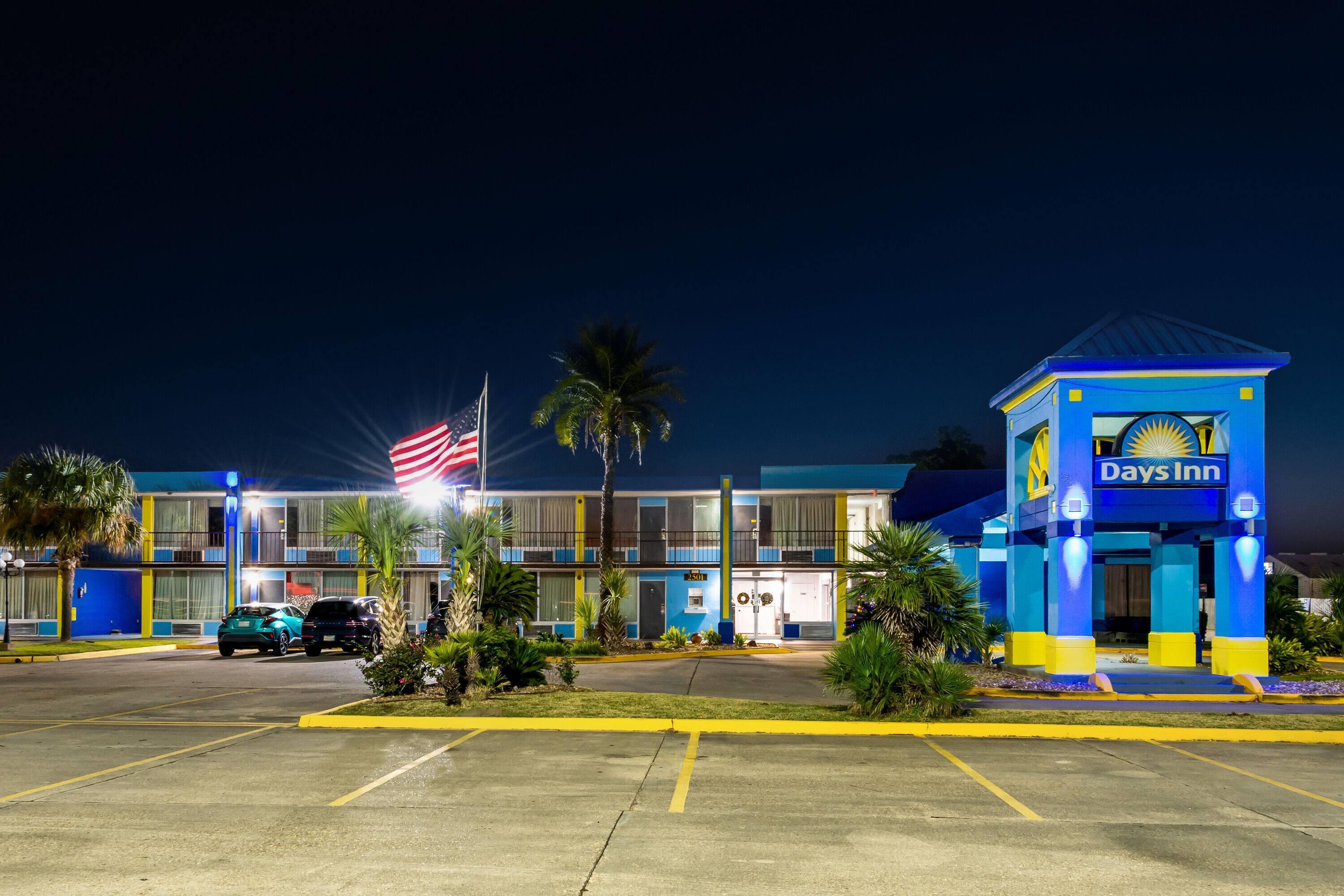 Exterior | Days Inn by Wyndham Lafayette Near Lafayette Airport