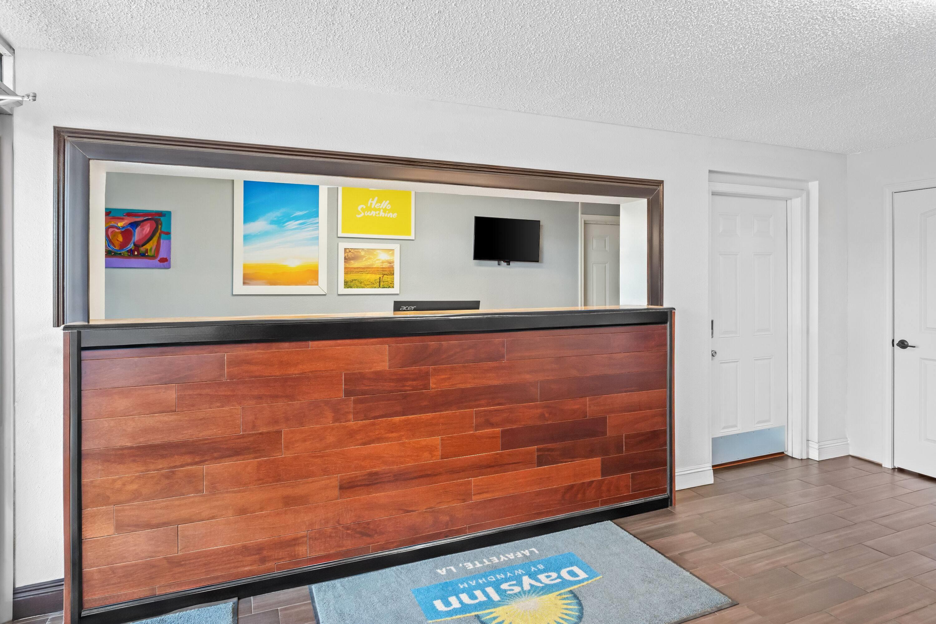Reception | Days Inn by Wyndham Lafayette Near Lafayette Airport