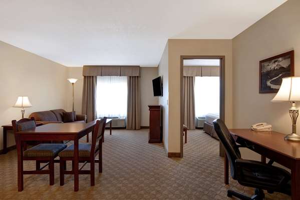 Suite - Days Inn Dawson Creek