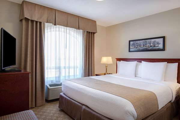 Suite - Days Inn Dawson Creek