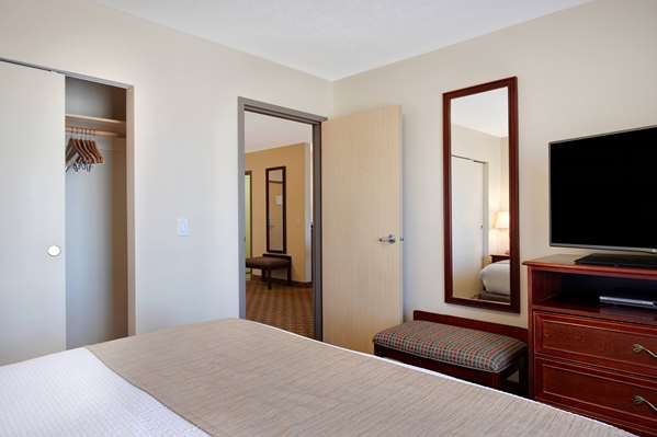 Suite - Days Inn Dawson Creek