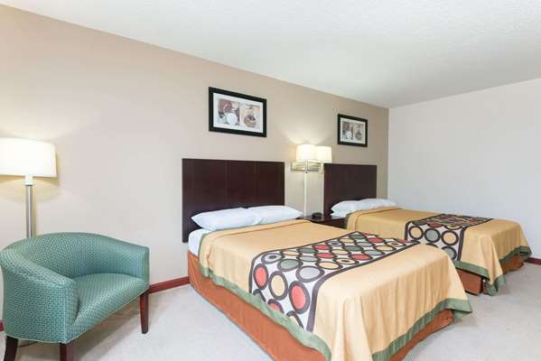  - Super 8 Hotel Beaver Falls - I-76, Exit 13
