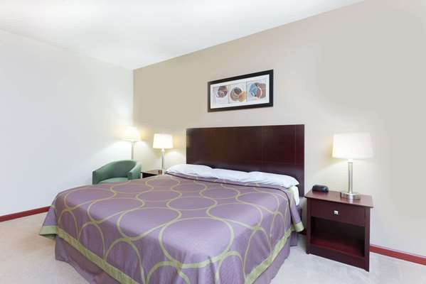  - Super 8 Hotel Beaver Falls - I-76, Exit 13