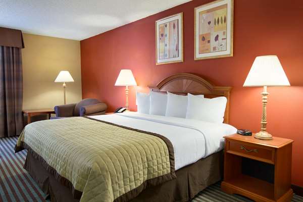  - Baymont Inn & Suites Airport Oklahoma City - I-40, Exit 145