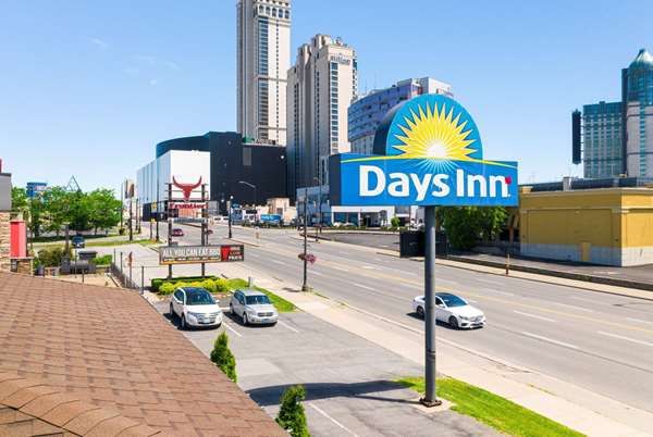 Exterior view - Days Inn Fallsview Casino Niagara Falls