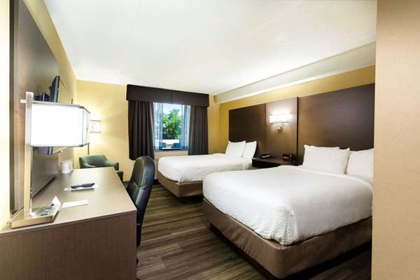  - Days Inn Fallsview Casino Niagara Falls