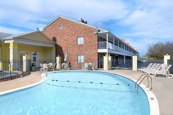 Pool - Days Inn Lawrence