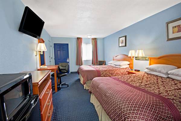  - Days Inn Lawrence