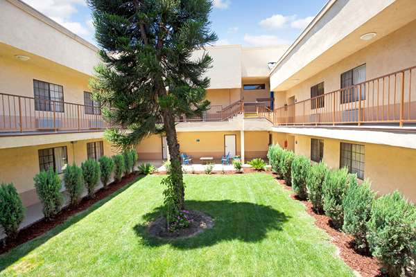 Exterior view - Days Inn & Suites Artesia