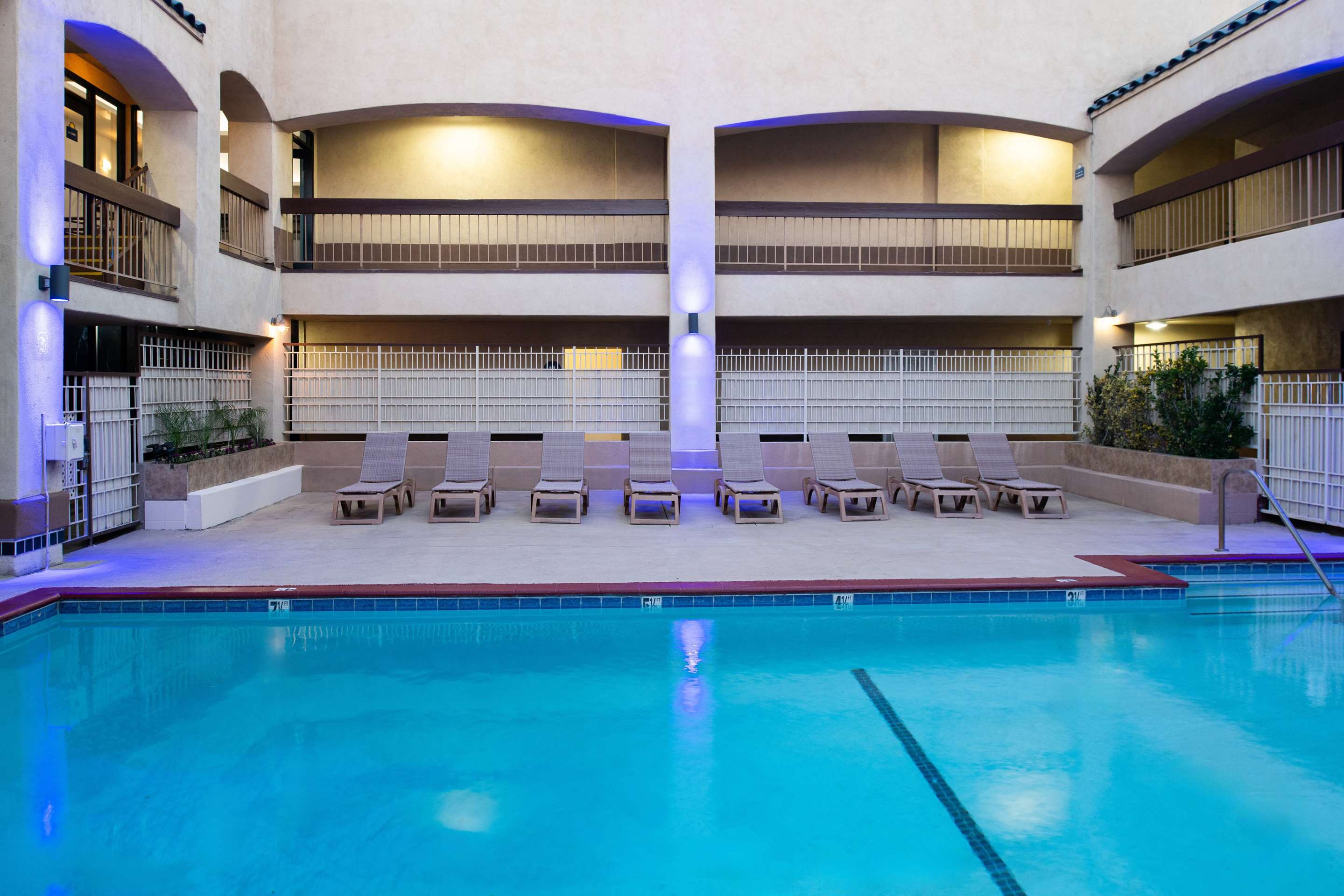 Pool | Days Inn & Suites by Wyndham Artesia