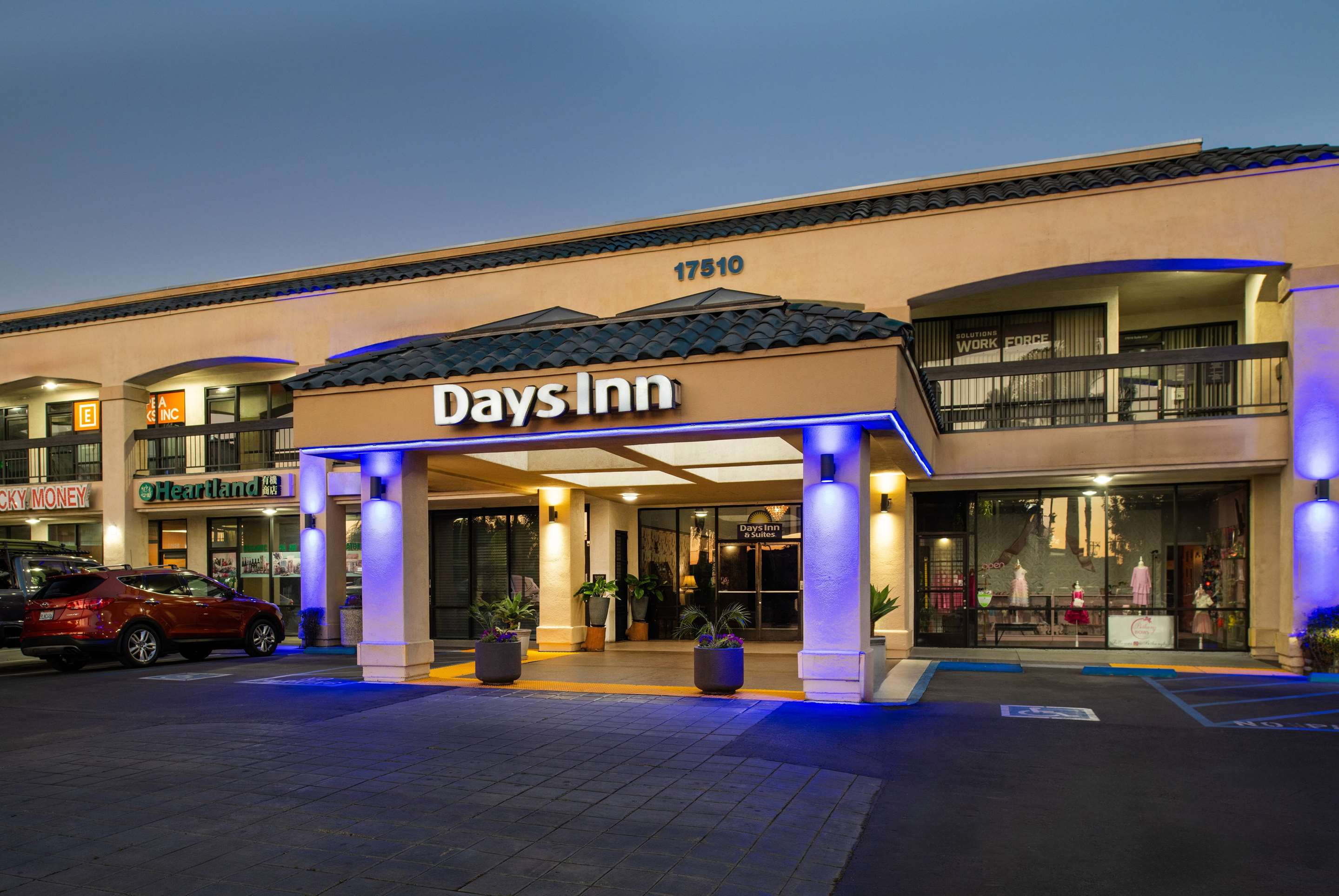 Exterior | Days Inn & Suites by Wyndham Artesia