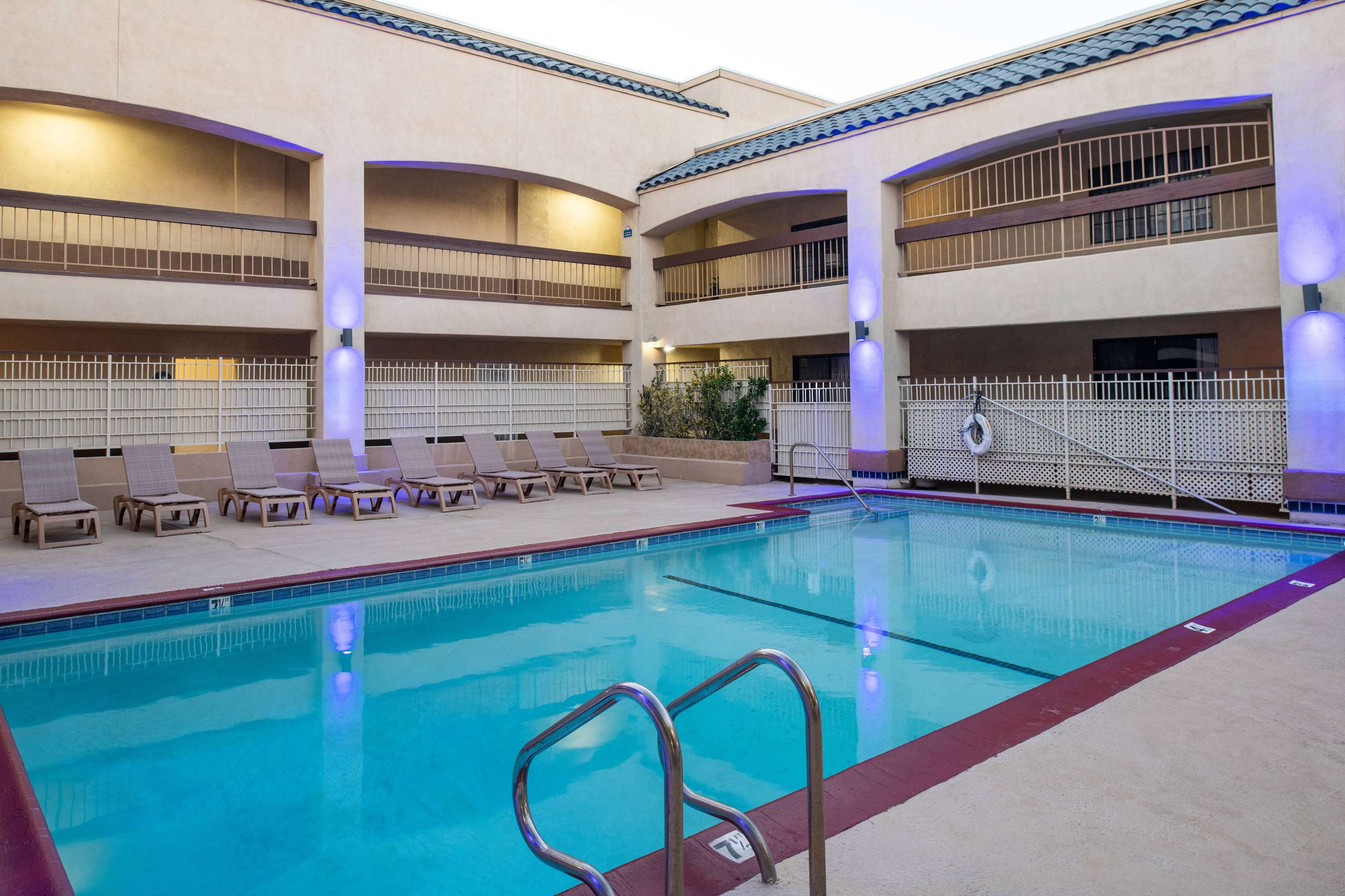 Pool | Days Inn & Suites by Wyndham Artesia