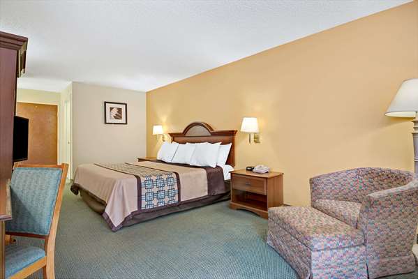  - Days Inn Haw River - I-40 & I-85, Exit 150