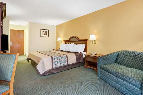  - Days Inn Haw River - I-40 & I-85, Exit 150