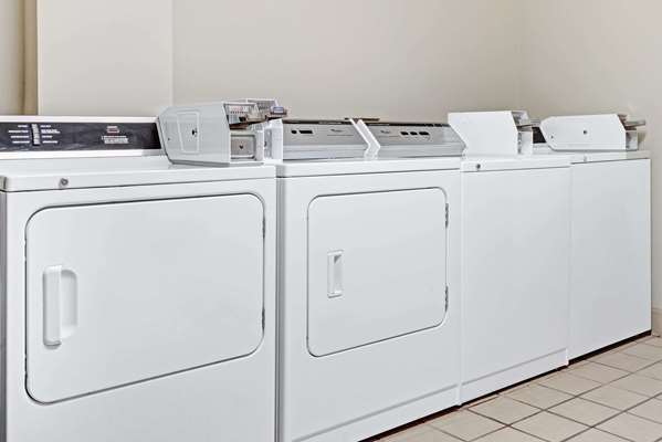  - Days Inn Haw River - I-40 & I-85, Exit 150