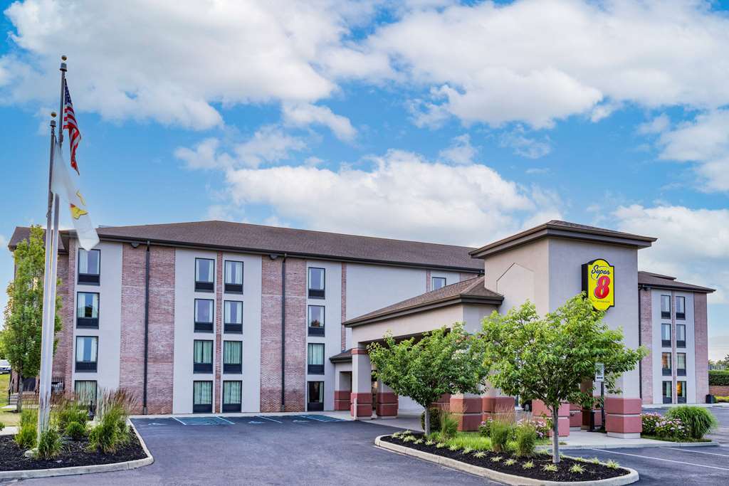 Super 8 Mount Laurel