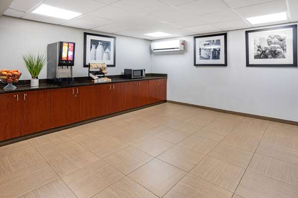  - Super 8 Hotel Mt Laurel - NJ Turnpike, Exit 4