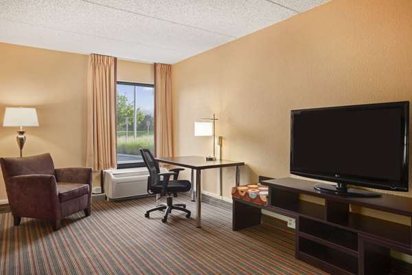  - Super 8 Hotel Mt Laurel - NJ Turnpike, Exit 4