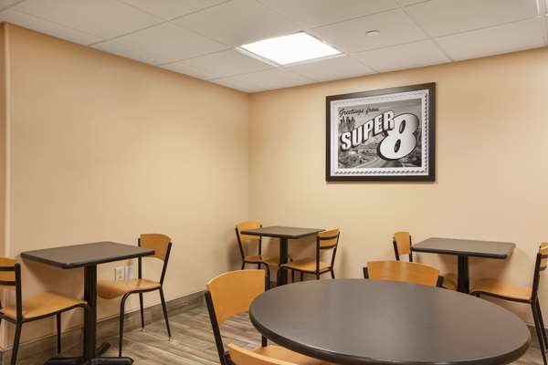  - Super 8 Hotel Mt Laurel - NJ Turnpike, Exit 4