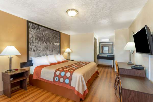  - Super 8 Motel Evanston - I-80, Exit 3