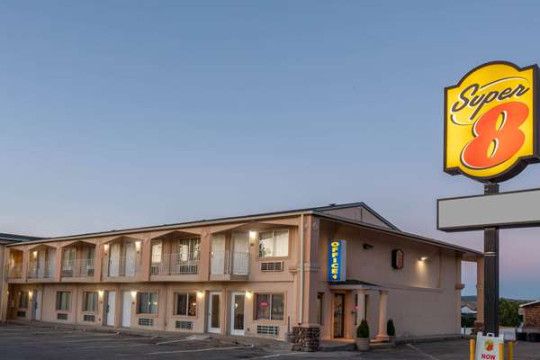 Exterior view - Super 8 Motel Evanston - I-80, Exit 3
