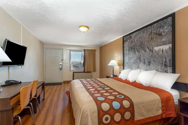  - Super 8 Motel Evanston - I-80, Exit 3