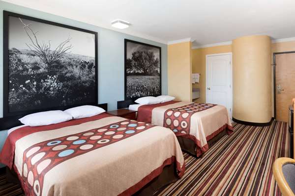  - Super 8 Hotel Midland