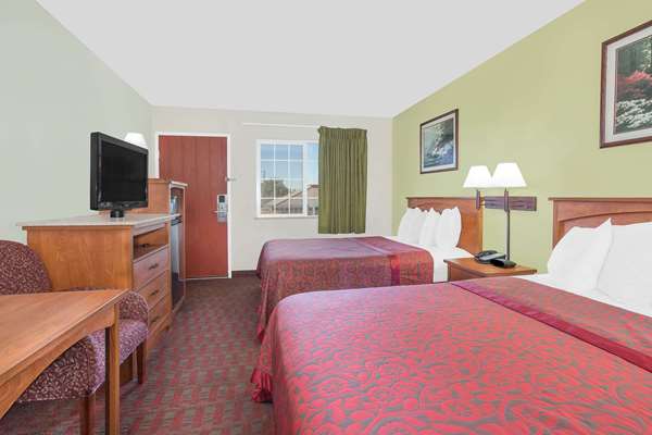  - Days Inn Turlock - CA 99, Exit 214