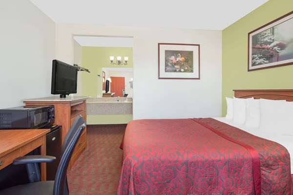  - Days Inn Turlock - CA 99, Exit 214