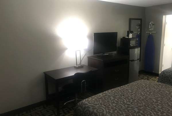  - Days Inn Collierville