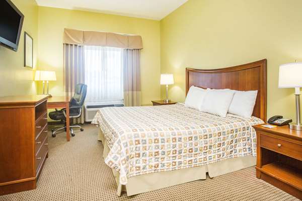  - Days Inn & Suites Swainsboro