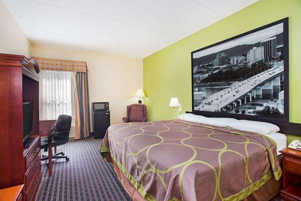  - Super 8 Hotel Chattanooga - I-75, Exit 5