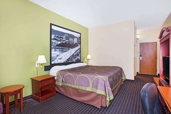  - Super 8 Hotel Chattanooga - I-75, Exit 5