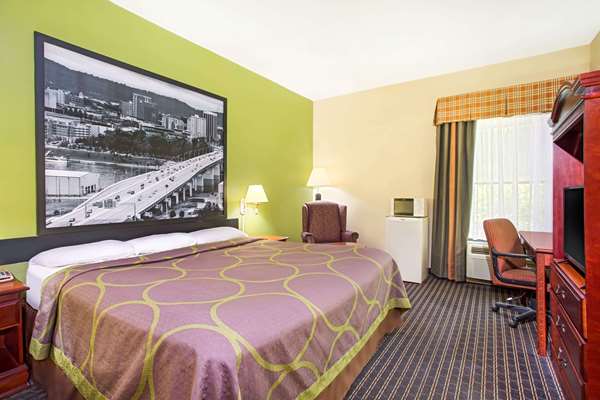  - Super 8 Hotel Chattanooga - I-75, Exit 5