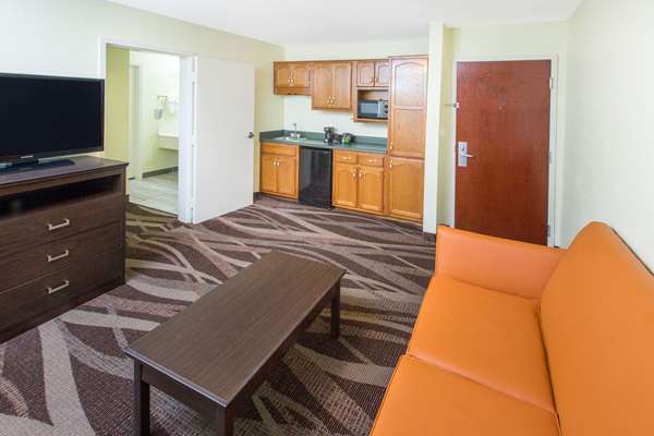  - Super 8 Hotel Southaven - I-55 & I-69, Exit 291