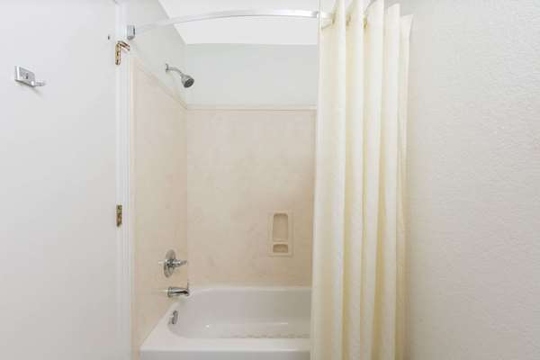  - Super 8 Hotel Southaven - I-55 & I-69, Exit 291