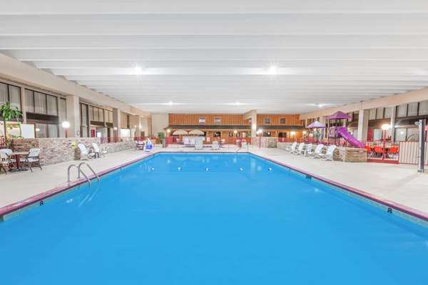 Pool - Ramada Inn & Conference Center Grayling - I-75, Exit 254