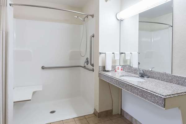  - Super 8 Motel Southeast Baton Rouge - I-10, Exit 163