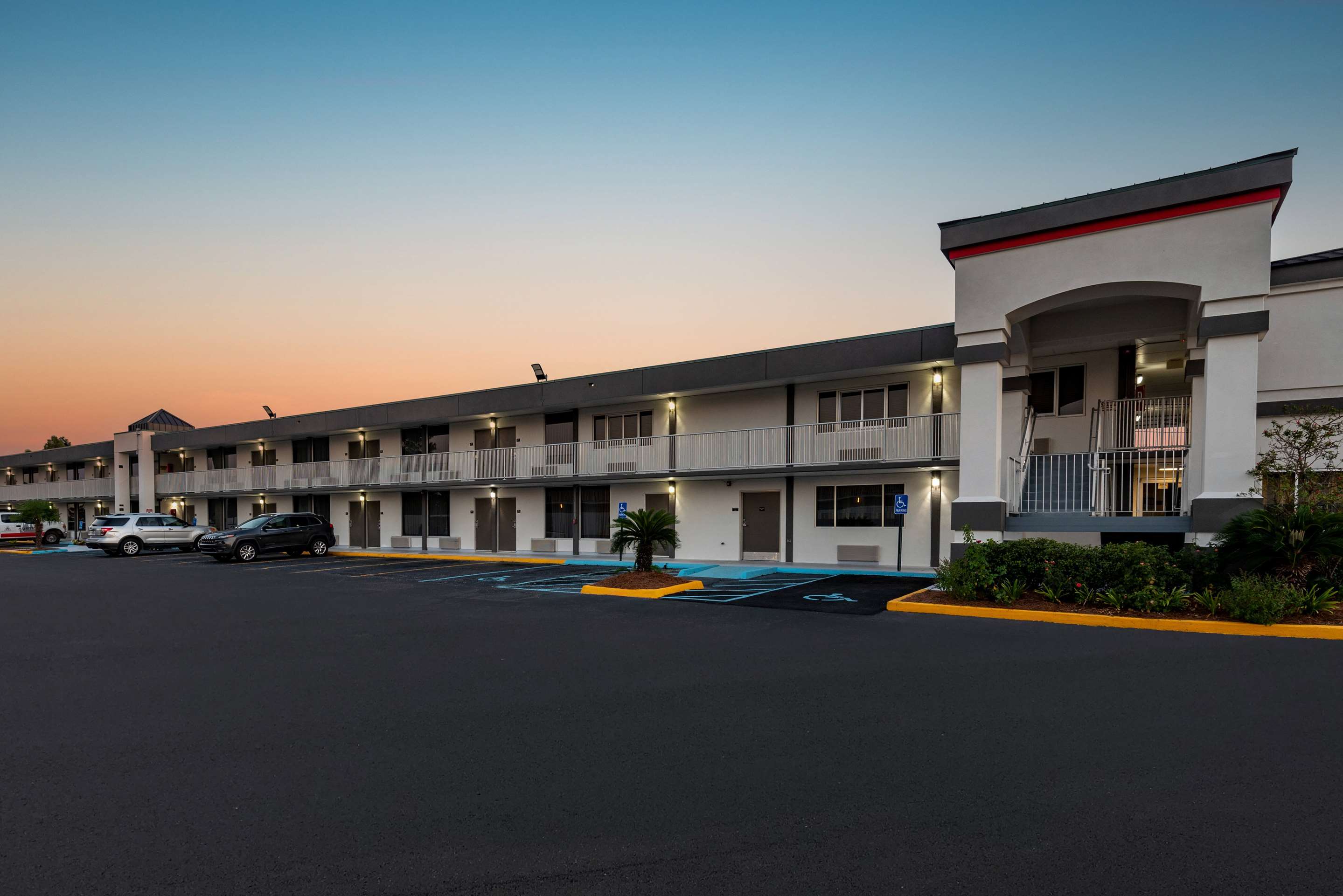 Exterior | Super 8 by Wyndham Baton Rouge/I-10