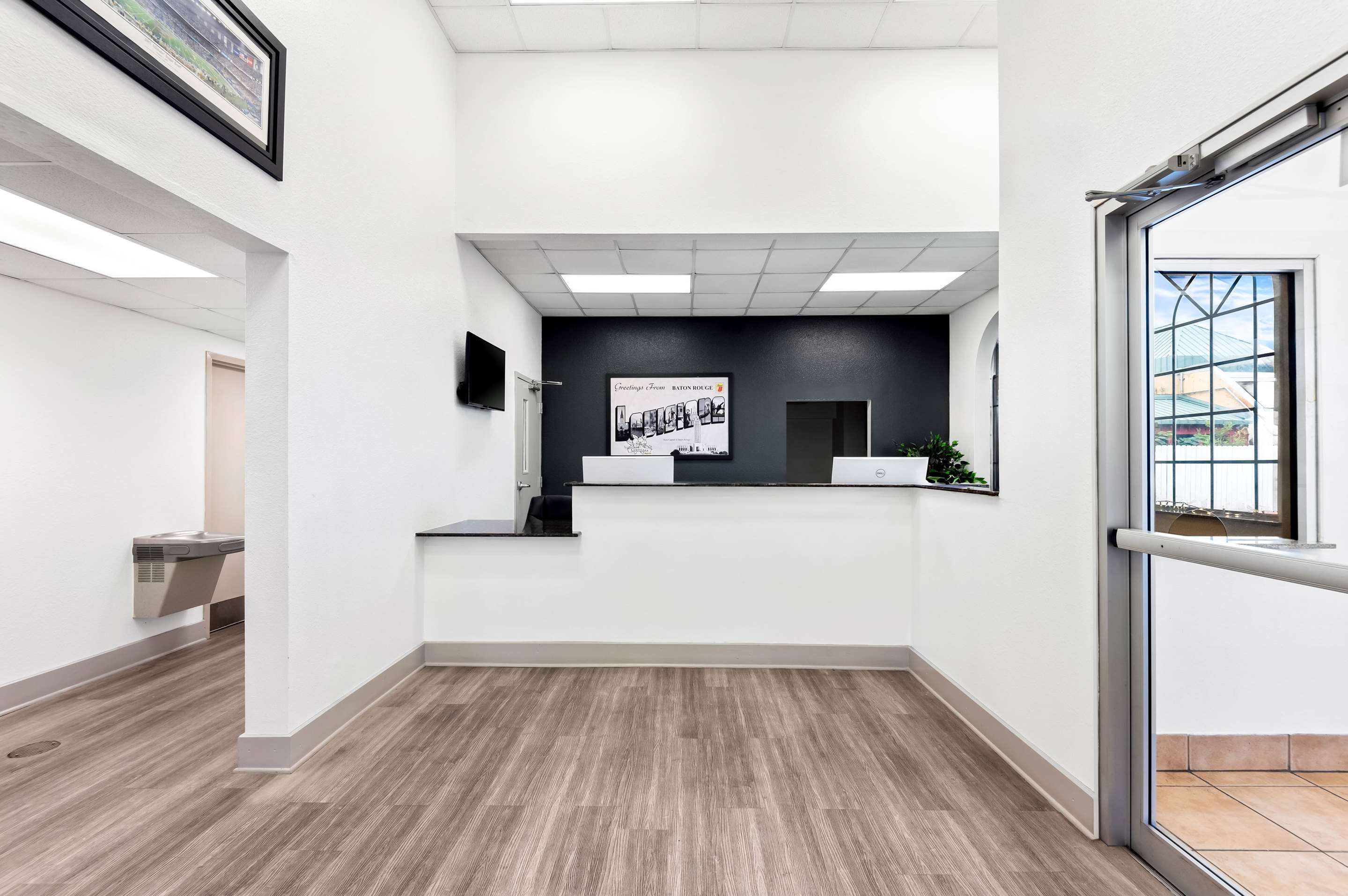 Lobby | Super 8 by Wyndham Baton Rouge/I-10